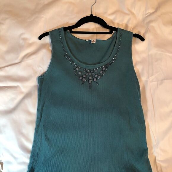 Tank Top With Bead Embellishment - Picture 4 of 5